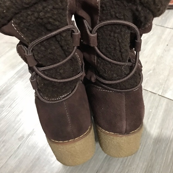 Lands End Brown Suede “Chalet” Mid Calf Wedge Heel Faux Shearling Lined Boots - Picture 8 of 8